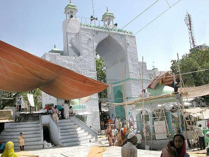 wpid-journey-of-ajmer-sharif-khwaja-garib-nawaz-dargah823337713..jpeg